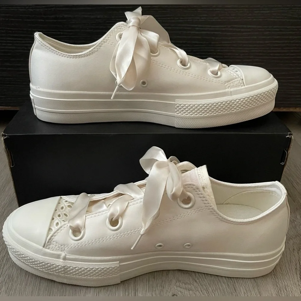 Converse Chuck Taylor All Star Lift Matte Satin - Women’s 11 / Men’s 9 - Picture 2 of 8